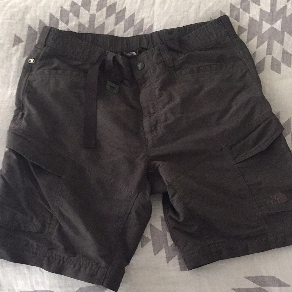 North Face men’s grey cargo shorts